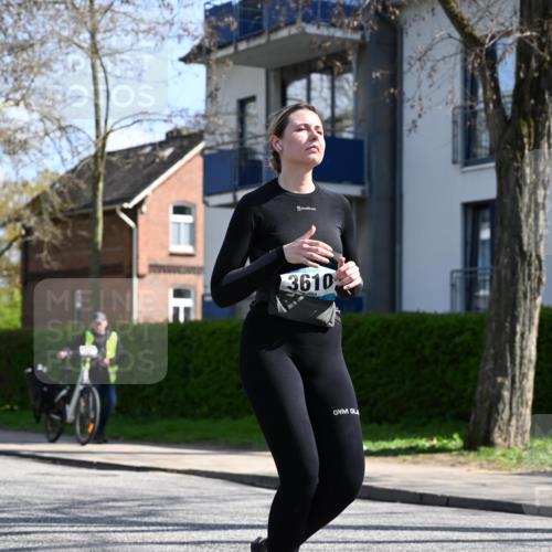 12.04.2026 - 45. Internationalen Wilhelmsburger Insellauf J. Mangold http://msf.ph/oto/9470490 12.04.2026 11:20:56 Ziel 3873, 5558, 3610, 3808, 3537, 3205 meine-sportfotos.de
