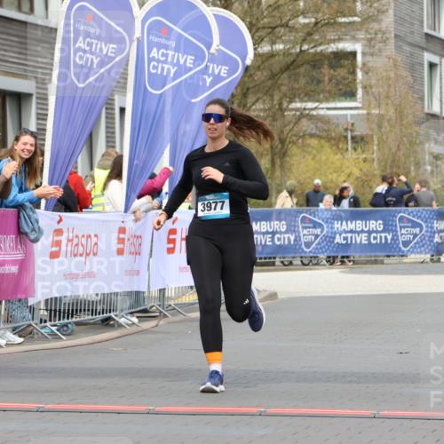 12.04.2026 - 45. Internationalen Wilhelmsburger Insellauf Strokosch-Dieckow http://msf.ph/oto/9470498 12.04.2026 13:39:17 Ziel 3977 meine-sportfotos.de