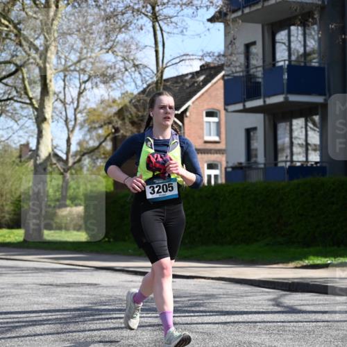 12.04.2026 - 45. Internationalen Wilhelmsburger Insellauf J. Mangold http://msf.ph/oto/9470513 12.04.2026 11:21:25 Ziel 3808, 3537, 3205, 2588, 2518, 2108, 2492, 2466, 4699, 2146, 4813 meine-sportfotos.de