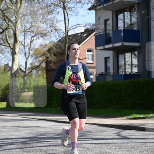 12.04.2026 - 45. Internationalen Wilhelmsburger Insellauf J. Mangold http://msf.ph/oto/9470515 12.04.2026 11:21:25 Ziel 3808, 3537, 3205, 2588, 2518, 2108, 2492, 2466, 4699, 2146, 4813 meine-sportfotos.de