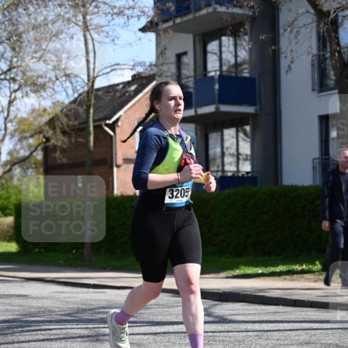 12.04.2026 - 45. Internationalen Wilhelmsburger Insellauf J. Mangold http://msf.ph/oto/9470523 12.04.2026 11:21:25 Ziel 3808, 3537, 3205, 2588, 2518, 2108, 2492, 2466, 4699, 2146, 4813 meine-sportfotos.de