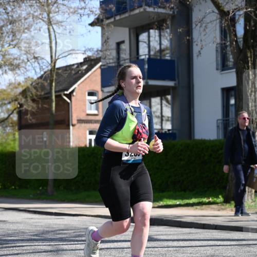 12.04.2026 - 45. Internationalen Wilhelmsburger Insellauf J. Mangold http://msf.ph/oto/9470525 12.04.2026 11:21:25 Ziel 3808, 3537, 3205, 2588, 2518, 2108, 2492, 2466, 4699, 2146, 4813 meine-sportfotos.de