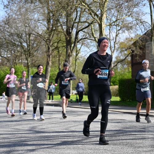 12.04.2026 - 45. Internationalen Wilhelmsburger Insellauf J. Mangold http://msf.ph/oto/9470540 12.04.2026 11:21:35 Ziel 3808, 3537, 3205, 2588, 2518, 2108, 2492, 2466, 4699, 2146, 4813, 3579 meine-sportfotos.de