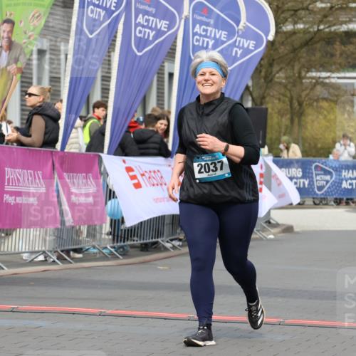 12.04.2026 - 45. Internationalen Wilhelmsburger Insellauf Strokosch-Dieckow http://msf.ph/oto/9470548 12.04.2026 13:38:18 Ziel 2037 meine-sportfotos.de