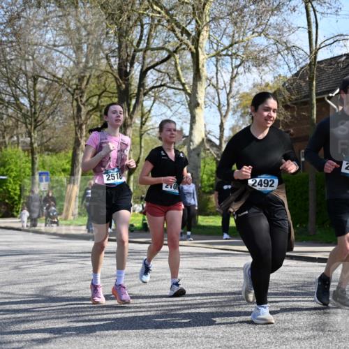 12.04.2026 - 45. Internationalen Wilhelmsburger Insellauf J. Mangold http://msf.ph/oto/9470603 12.04.2026 11:21:38 Ziel 3537, 3205, 2588, 2518, 2108, 2492, 2466, 4699, 2146, 4813, 3579 meine-sportfotos.de
