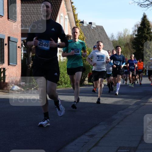 12.04.2026 - 45. Internationalen Wilhelmsburger Insellauf Yannick Fuchs http://msf.ph/oto/9470619 12.04.2026 08:55:02 Laufen 2549, 838, 3134, 2405, 3368, 2819 meine-sportfotos.de