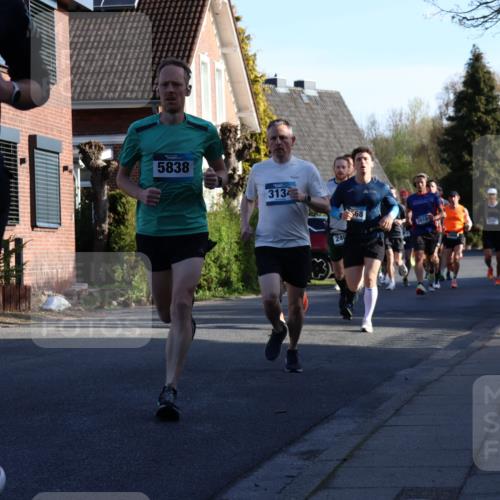 12.04.2026 - 45. Internationalen Wilhelmsburger Insellauf Yannick Fuchs http://msf.ph/oto/9470629 12.04.2026 08:55:03 Laufen 2549, 5838, 313, 240, 68, 2819 meine-sportfotos.de