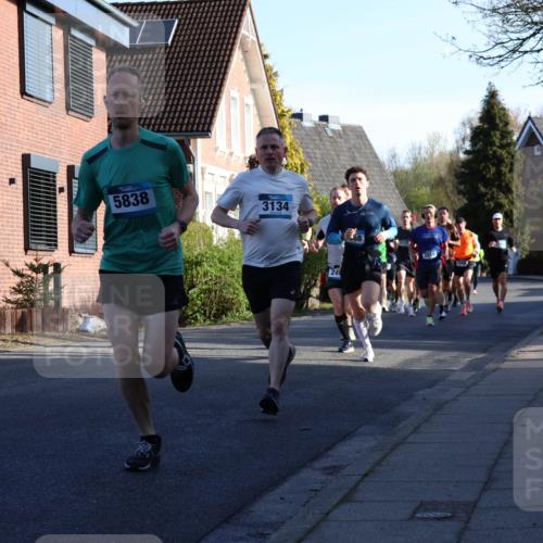 12.04.2026 - 45. Internationalen Wilhelmsburger Insellauf Yannick Fuchs http://msf.ph/oto/9470634 12.04.2026 08:55:03 Laufen 5838, 3134, 68 meine-sportfotos.de