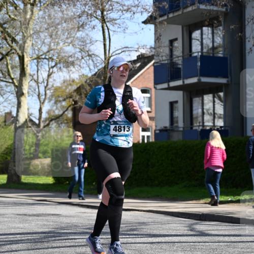 12.04.2026 - 45. Internationalen Wilhelmsburger Insellauf J. Mangold http://msf.ph/oto/9470680 12.04.2026 11:21:51 Ziel 2518, 2108, 2492, 2466, 4699, 2146, 4813, 3579 meine-sportfotos.de