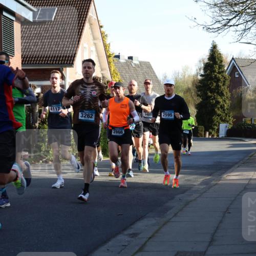 12.04.2026 - 45. Internationalen Wilhelmsburger Insellauf Yannick Fuchs http://msf.ph/oto/9470689 12.04.2026 08:55:08 Laufen 2819, 4117, 3262, 3401, 2595, 2866, 2671 meine-sportfotos.de
