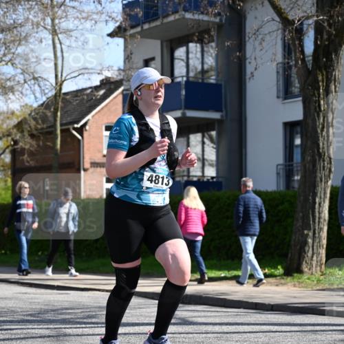 12.04.2026 - 45. Internationalen Wilhelmsburger Insellauf J. Mangold http://msf.ph/oto/9470694 12.04.2026 11:21:52 Ziel 2518, 2108, 2492, 2466, 4699, 2146, 4813, 3579, 3579 meine-sportfotos.de