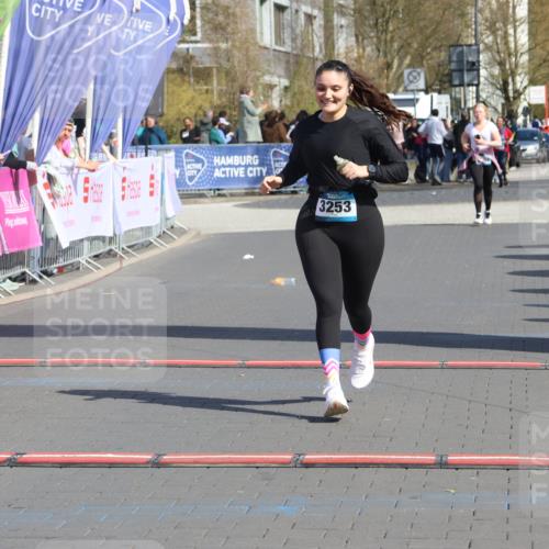 12.04.2026 - 45. Internationalen Wilhelmsburger Insellauf Strokosch-Dieckow http://msf.ph/oto/9470696 12.04.2026 11:26:26 Ziel 3253 meine-sportfotos.de