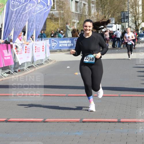 12.04.2026 - 45. Internationalen Wilhelmsburger Insellauf Strokosch-Dieckow http://msf.ph/oto/9470720 12.04.2026 11:26:26 Ziel 3253 meine-sportfotos.de