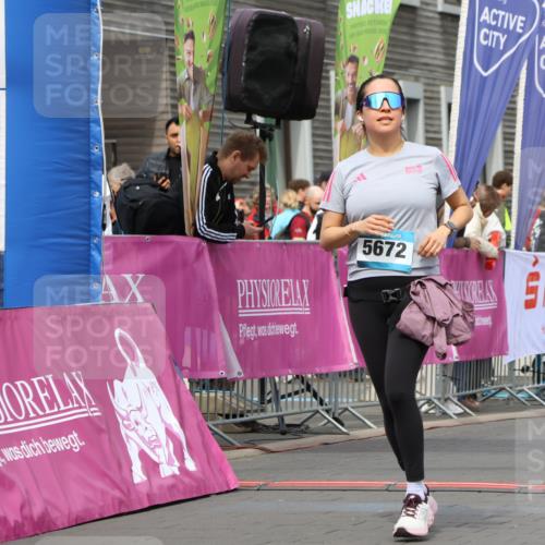 12.04.2026 - 45. Internationalen Wilhelmsburger Insellauf Strokosch-Dieckow http://msf.ph/oto/9470785 12.04.2026 13:38:04 Ziel 5672 meine-sportfotos.de
