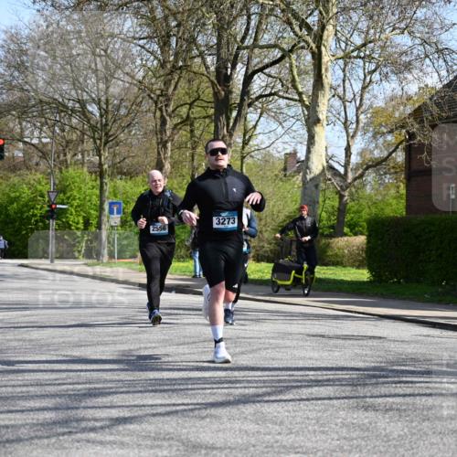 12.04.2026 - 45. Internationalen Wilhelmsburger Insellauf J. Mangold http://msf.ph/oto/9470833 12.04.2026 11:23:23 Ziel 2929, 5253, 3273, 2556, 2555, 5583 meine-sportfotos.de