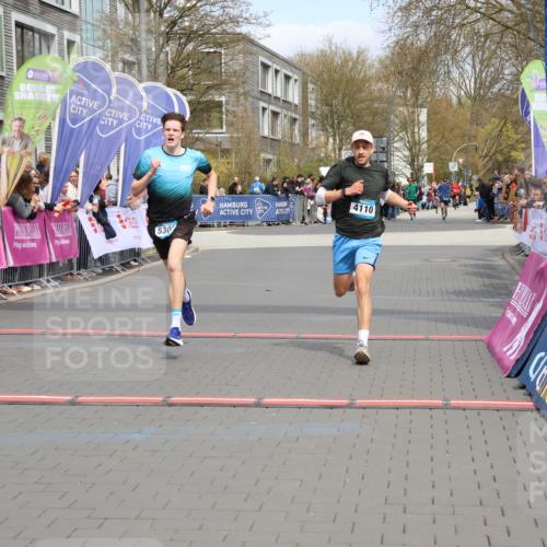 12.04.2026 - 45. Internationalen Wilhelmsburger Insellauf Strokosch-Dieckow http://msf.ph/oto/9470834 12.04.2026 12:52:01 Ziel 4110, 5307 meine-sportfotos.de
