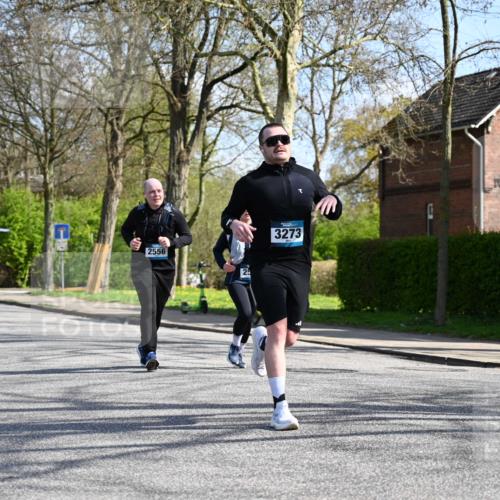 12.04.2026 - 45. Internationalen Wilhelmsburger Insellauf J. Mangold http://msf.ph/oto/9470856 12.04.2026 11:23:23 Ziel 2929, 5253, 3273, 2556, 2555, 5583 meine-sportfotos.de