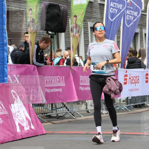 12.04.2026 - 45. Internationalen Wilhelmsburger Insellauf Strokosch-Dieckow http://msf.ph/oto/9470859 12.04.2026 13:38:04 Ziel 5672 meine-sportfotos.de