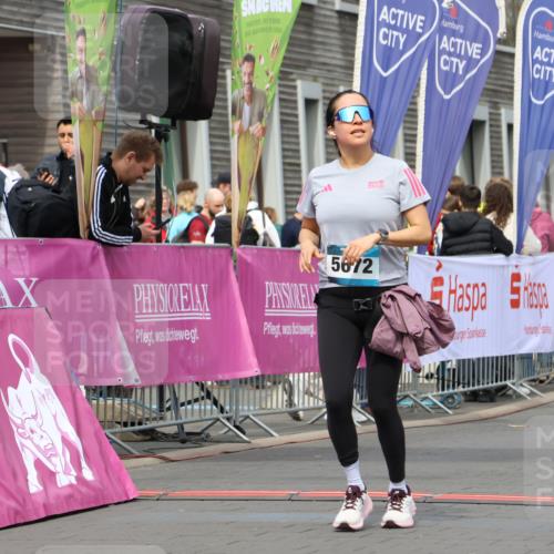 12.04.2026 - 45. Internationalen Wilhelmsburger Insellauf Strokosch-Dieckow http://msf.ph/oto/9470871 12.04.2026 13:38:04 Ziel 5672 meine-sportfotos.de