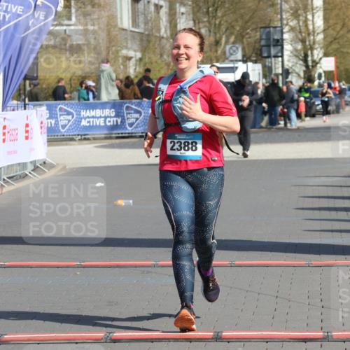 12.04.2026 - 45. Internationalen Wilhelmsburger Insellauf Strokosch-Dieckow http://msf.ph/oto/9470880 12.04.2026 11:26:43 Ziel 2388 meine-sportfotos.de