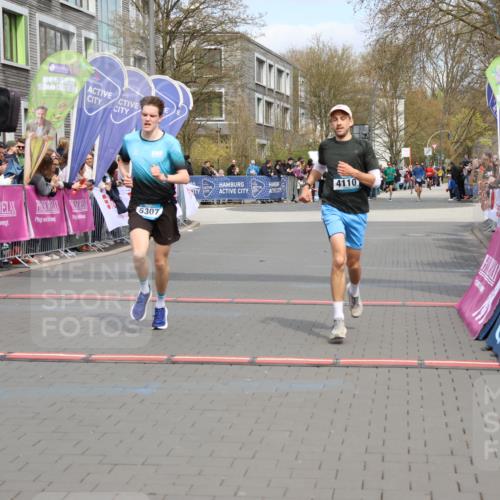 12.04.2026 - 45. Internationalen Wilhelmsburger Insellauf Strokosch-Dieckow http://msf.ph/oto/9470882 12.04.2026 12:52:01 Ziel 4110, 5307 meine-sportfotos.de