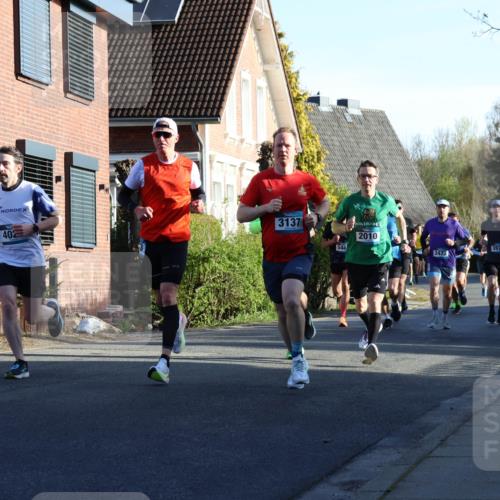 12.04.2026 - 45. Internationalen Wilhelmsburger Insellauf Yannick Fuchs http://msf.ph/oto/9470915 12.04.2026 08:55:26 Laufen 402, 3137, 544, 2010, 3976, 3473 meine-sportfotos.de