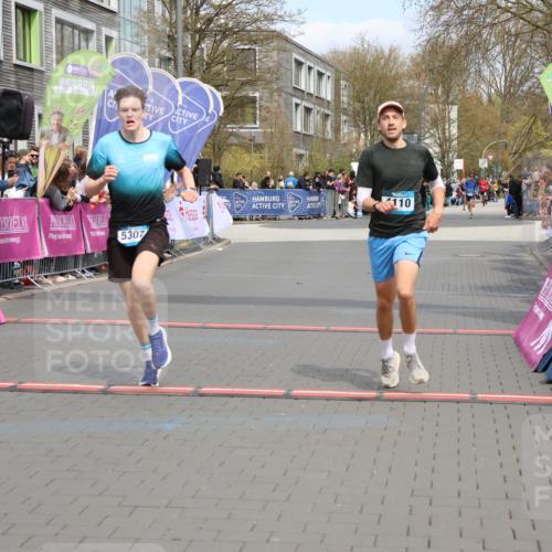 12.04.2026 - 45. Internationalen Wilhelmsburger Insellauf Strokosch-Dieckow http://msf.ph/oto/9470956 12.04.2026 12:52:02 Ziel 4110, 5307 meine-sportfotos.de