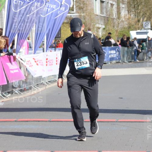 12.04.2026 - 45. Internationalen Wilhelmsburger Insellauf Strokosch-Dieckow http://msf.ph/oto/9471011 12.04.2026 11:26:56 Ziel 3122, 2353 meine-sportfotos.de