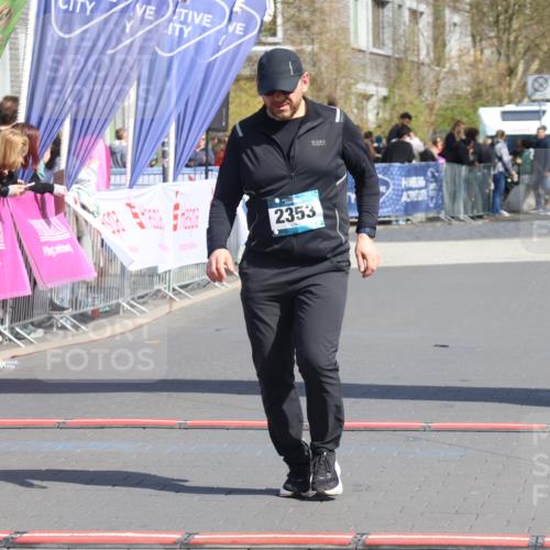 12.04.2026 - 45. Internationalen Wilhelmsburger Insellauf Strokosch-Dieckow http://msf.ph/oto/9471035 12.04.2026 11:26:56 Ziel 3122, 2353 meine-sportfotos.de