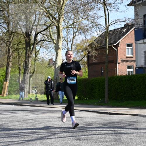 12.04.2026 - 45. Internationalen Wilhelmsburger Insellauf J. Mangold http://msf.ph/oto/9471079 12.04.2026 11:24:31 Ziel 3719, 3690, 2907, 4146 meine-sportfotos.de