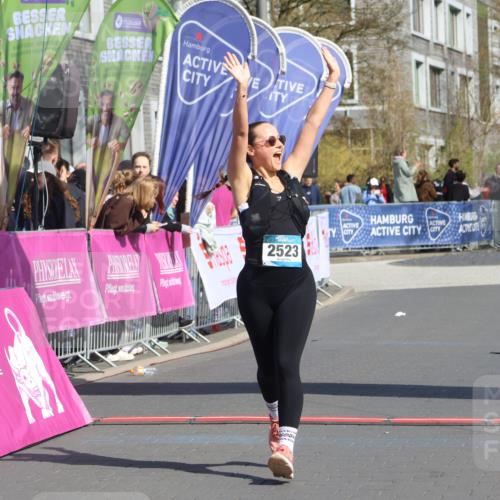 12.04.2026 - 45. Internationalen Wilhelmsburger Insellauf Strokosch-Dieckow http://msf.ph/oto/9471150 12.04.2026 11:27:10 Ziel 2523 meine-sportfotos.de