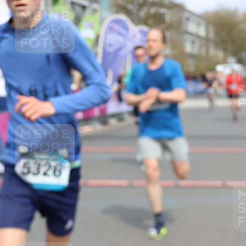 12.04.2026 - 45. Internationalen Wilhelmsburger Insellauf Strokosch-Dieckow http://msf.ph/oto/9471204 12.04.2026 12:52:16 Ziel 5809, 5326, 2787, 5627, 5493, 4560 meine-sportfotos.de