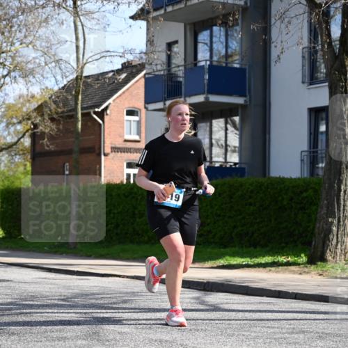 12.04.2026 - 45. Internationalen Wilhelmsburger Insellauf J. Mangold http://msf.ph/oto/9471211 12.04.2026 11:25:04 Ziel 4146, 4519, 5559, 2025, 2025, 2542, 3168, 3775 meine-sportfotos.de