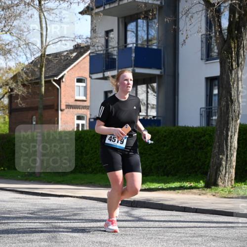 12.04.2026 - 45. Internationalen Wilhelmsburger Insellauf J. Mangold http://msf.ph/oto/9471214 12.04.2026 11:25:04 Ziel 4146, 4519, 5559, 2025, 2025, 2542, 3168, 3775 meine-sportfotos.de