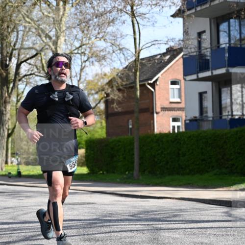 12.04.2026 - 45. Internationalen Wilhelmsburger Insellauf J. Mangold http://msf.ph/oto/9471225 12.04.2026 11:25:05 Ziel 4146, 4519, 5559, 2025, 2542, 3168, 3775 meine-sportfotos.de