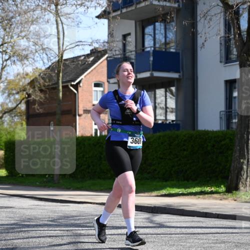 12.04.2026 - 45. Internationalen Wilhelmsburger Insellauf J. Mangold http://msf.ph/oto/9471270 12.04.2026 11:25:23 Ziel 5559, 2025, 2542, 3168, 3775, 3168, 3775, 3253 meine-sportfotos.de
