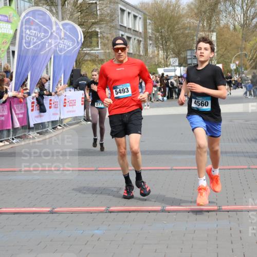 12.04.2026 - 45. Internationalen Wilhelmsburger Insellauf Strokosch-Dieckow http://msf.ph/oto/9471281 12.04.2026 12:52:19 Ziel 2787, 5627, 5493, 4560, 2779 meine-sportfotos.de