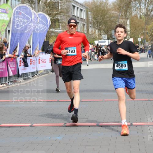 12.04.2026 - 45. Internationalen Wilhelmsburger Insellauf Strokosch-Dieckow http://msf.ph/oto/9471310 12.04.2026 12:52:19 Ziel 2787, 5627, 5493, 4560, 2779 meine-sportfotos.de