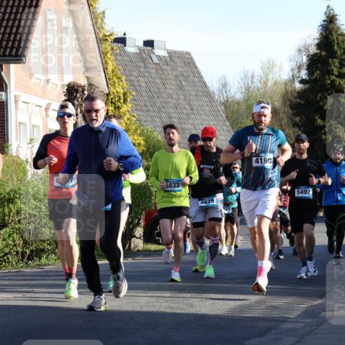 12.04.2026 - 45. Internationalen Wilhelmsburger Insellauf Yannick Fuchs http://msf.ph/oto/9471358 12.04.2026 08:56:01 Laufen 3876, 5833, 4190, 4829, 21, 5492 meine-sportfotos.de