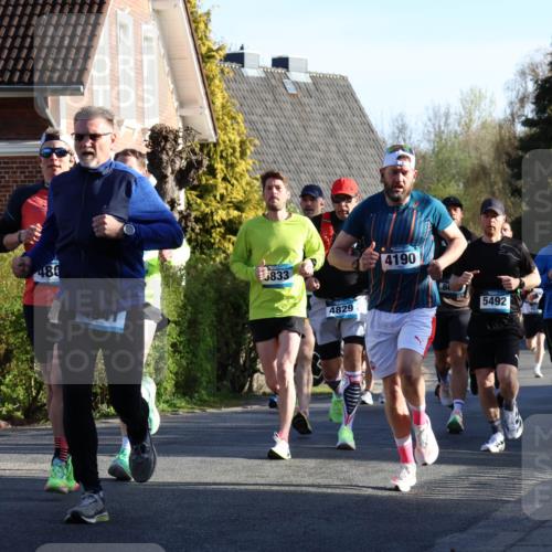 12.04.2026 - 45. Internationalen Wilhelmsburger Insellauf Yannick Fuchs http://msf.ph/oto/9471367 12.04.2026 08:56:01 Laufen 3876, 833, 4829, 4190, 50, 5492 meine-sportfotos.de