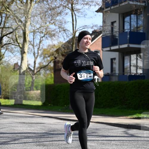 12.04.2026 - 45. Internationalen Wilhelmsburger Insellauf J. Mangold http://msf.ph/oto/9471368 12.04.2026 11:25:33 Ziel 2025, 2542, 3168, 3775, 3253, 2207 meine-sportfotos.de