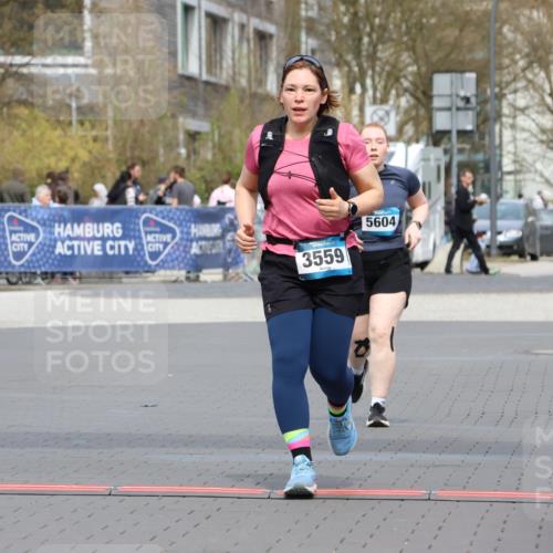 12.04.2026 - 45. Internationalen Wilhelmsburger Insellauf Strokosch-Dieckow http://msf.ph/oto/9471387 12.04.2026 13:37:25 Ziel 3559, 5604 meine-sportfotos.de