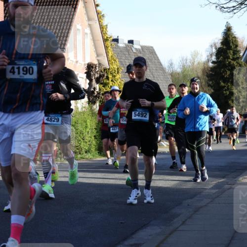 12.04.2026 - 45. Internationalen Wilhelmsburger Insellauf Yannick Fuchs http://msf.ph/oto/9471399 12.04.2026 08:56:04 Laufen 4190, 5492, 2022, 4829, 47, 558, 462 meine-sportfotos.de