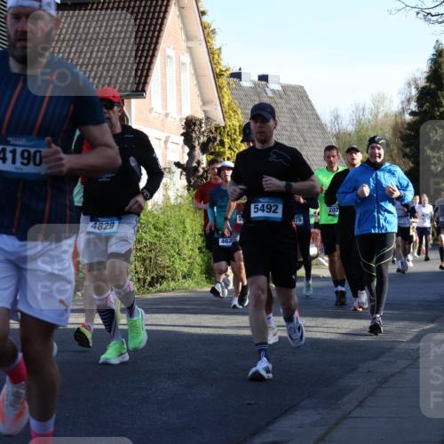 12.04.2026 - 45. Internationalen Wilhelmsburger Insellauf Yannick Fuchs http://msf.ph/oto/9471404 12.04.2026 08:56:04 Laufen 4190, 4829, 462, 5492, 202 meine-sportfotos.de