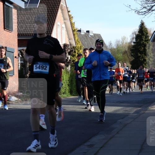 12.04.2026 - 45. Internationalen Wilhelmsburger Insellauf Yannick Fuchs http://msf.ph/oto/9471416 12.04.2026 08:56:05 Laufen 4829, 3095, 5492, 20, 29, 4075, 5551 meine-sportfotos.de