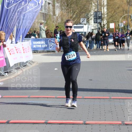 12.04.2026 - 45. Internationalen Wilhelmsburger Insellauf Strokosch-Dieckow http://msf.ph/oto/9471424 12.04.2026 11:28:05 Ziel 2234 meine-sportfotos.de