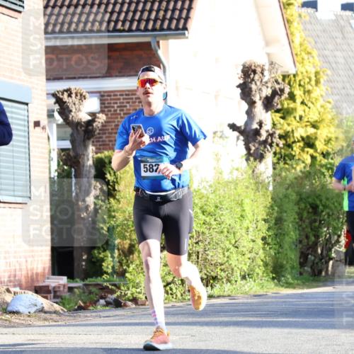 12.04.2026 - 45. Internationalen Wilhelmsburger Insellauf Yannick Fuchs http://msf.ph/oto/9471447 12.04.2026 08:56:08 Laufen 2979, 587, 2627, 4511 meine-sportfotos.de