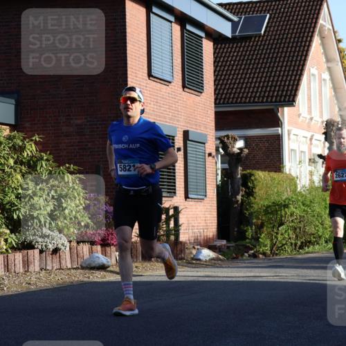 12.04.2026 - 45. Internationalen Wilhelmsburger Insellauf Yannick Fuchs http://msf.ph/oto/9471465 12.04.2026 08:56:09 Laufen 5821, 2627, 4511 meine-sportfotos.de