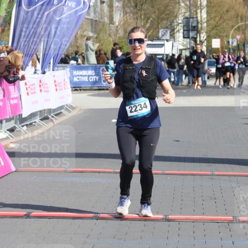 12.04.2026 - 45. Internationalen Wilhelmsburger Insellauf Strokosch-Dieckow http://msf.ph/oto/9471475 12.04.2026 11:28:06 Ziel 2234 meine-sportfotos.de