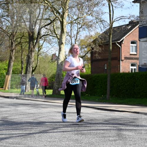 12.04.2026 - 45. Internationalen Wilhelmsburger Insellauf J. Mangold http://msf.ph/oto/9471483 12.04.2026 11:26:03 Ziel 3253, 2207, 2388, 2388, 3122, 2353, 2353 meine-sportfotos.de